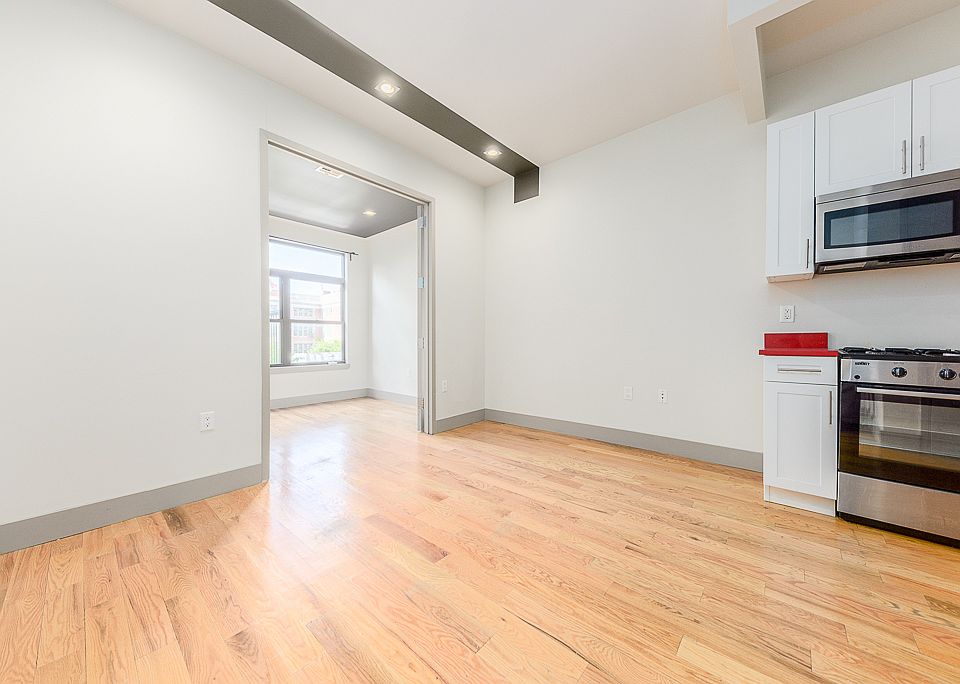 1st image of 332 E 53rd St #2R