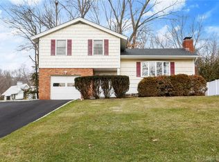 18 Pond Pl, Cos Cob, CT 06807