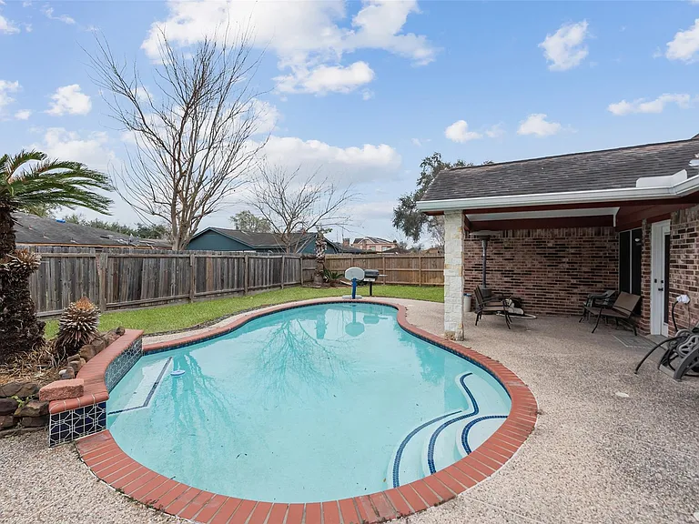 123 Ballantrae Ln — Photo 16