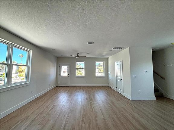 3rd image of 711 Gulf Blvd