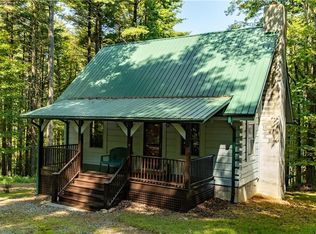 101 Pine Grove Cir, Sparta, NC 28675