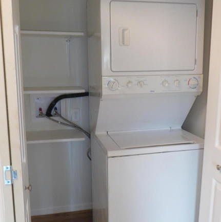 5th image of 725 E Court St