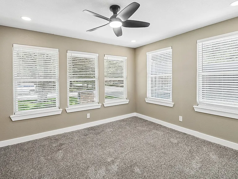 10711 Cromwell Dr — Photo 35