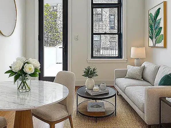 307 West 39th Street image 3 of 9