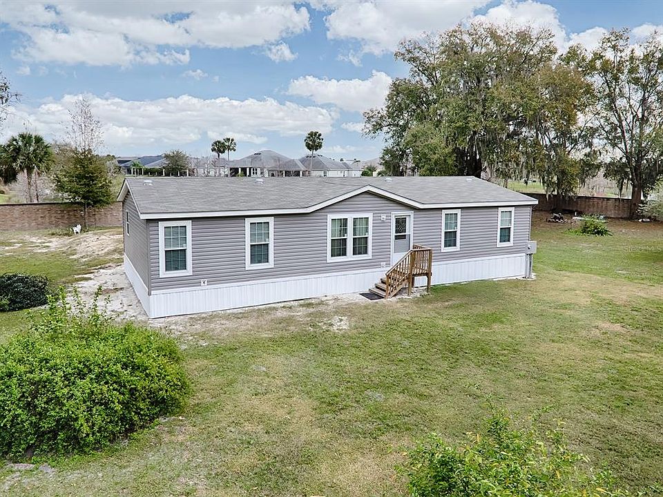 1st image of 2901 NE 45th St