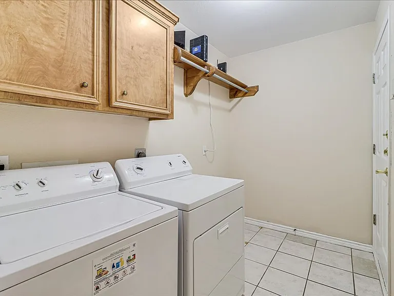 6330 Penny Ln — Photo 39