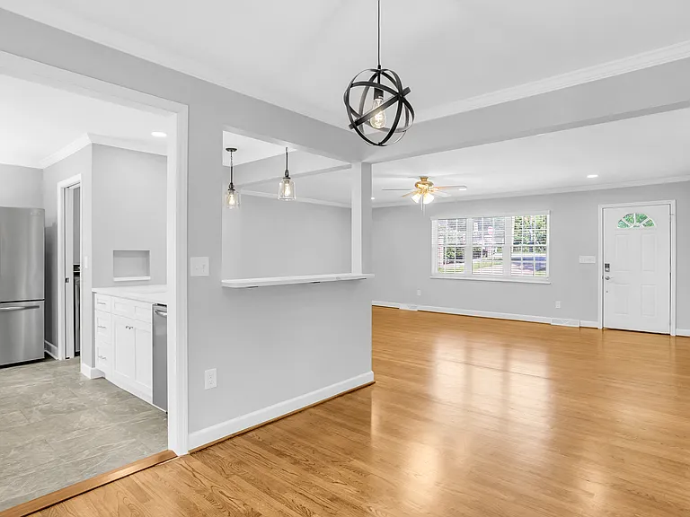 4 Bradley Blvd — Photo 7