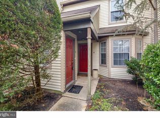 40 Woodlake Dr, Marlton, NJ 08053