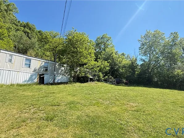 26 Compton Ln, Buchanan, VA 24066