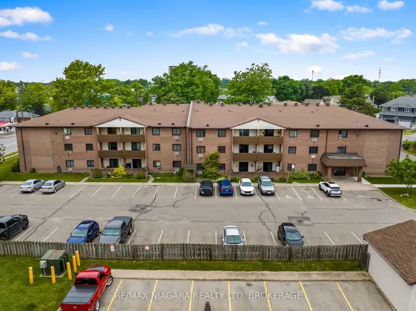 72 Main St E #325, Pt Colborne, ON L3K 5Z8