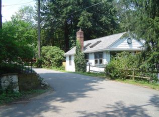 221 Lake Dr, South Hamilton, MA 01982