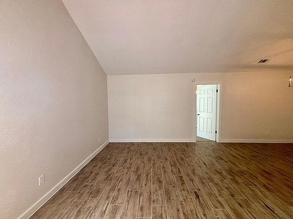 4th image of 4603 Brown Bark Pl #A
