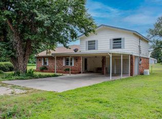 304 N Flormable St, Ponca City, OK 74601