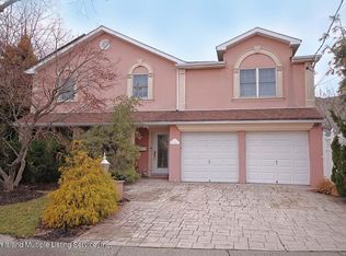 32 Dawson Cir, Staten Island, NY 10314