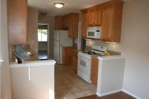 4th image of 233 N Broadmoor Ave