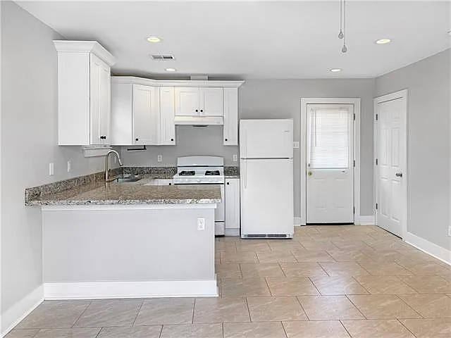 1513 Lake Ave — Photo 3