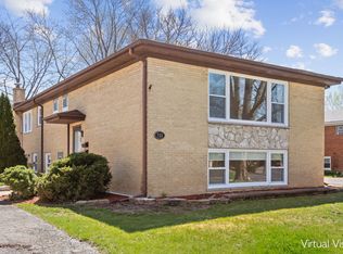 721 56th St, Clarendon Hills, IL 60514