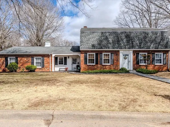 620 Brightwell Dr, Danville, VA 24540