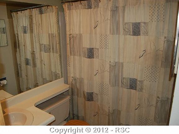 5th image of 6377 Village Ln