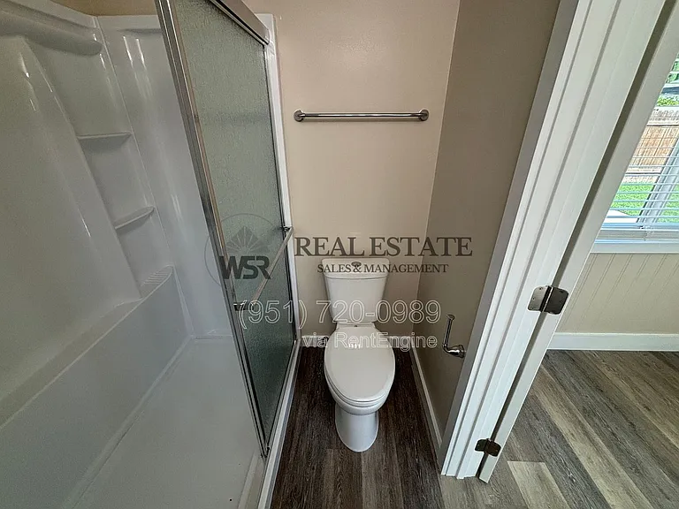 3845 Strong St — Photo 15
