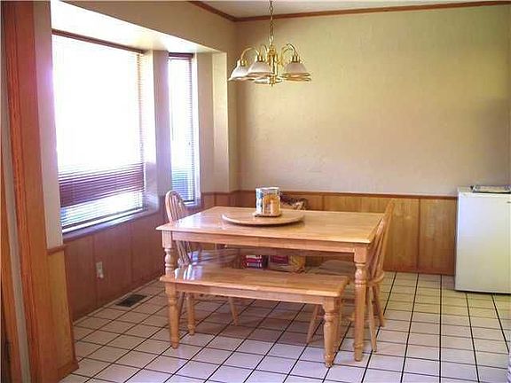 3rd image of 18325 Laurel Oak Dr