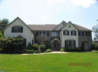 10 Horseshoe Pointe Dr, Phoenixville, PA 19460
