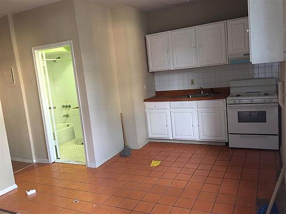 4th image of 78 Madison Ave #1