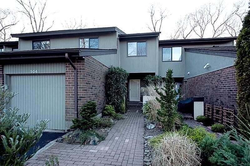 1st image of 104 Estate Drie