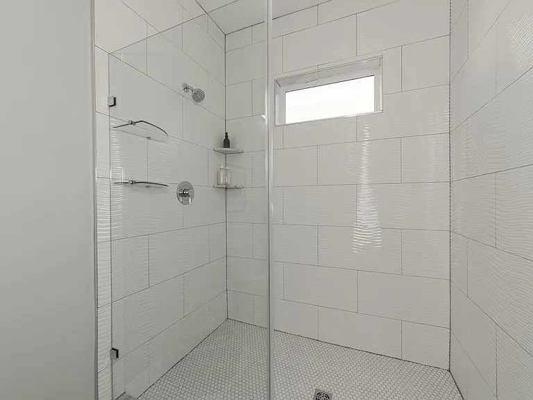 584 Orange Street — Photo 25
