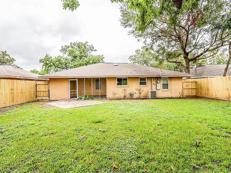 4513 Nina Lee Ln — Photo 12