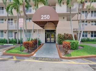 250 Jacaranda Dr APT 206, Plantation, FL 33324