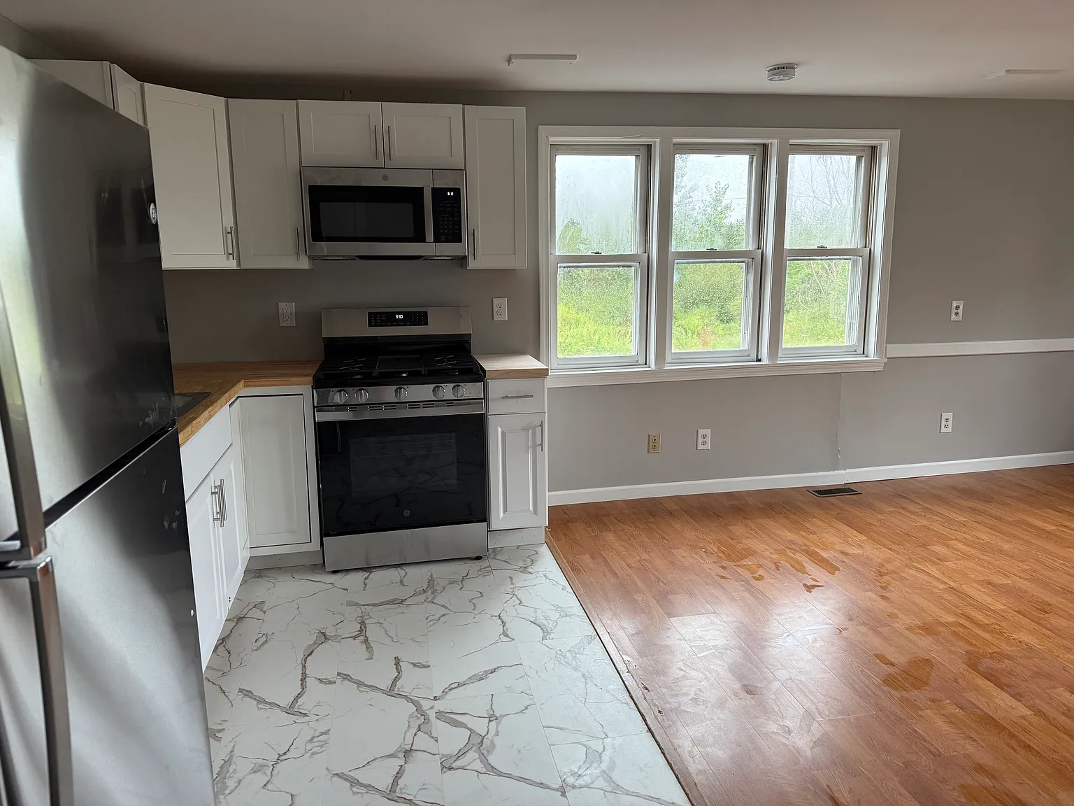 1 bed, 750 sqft, $1,050 — Photo 2