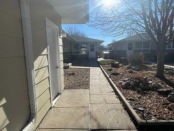 3rd image of 5005 Meredeth St