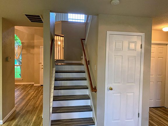 3rd image of 1205 Wood Creek Dr