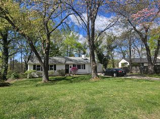 6423 Julian St, Springfield, VA 22150