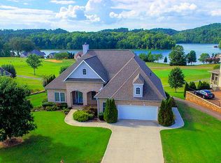 849 Rarity Bay Pkwy, Vonore, TN 37885