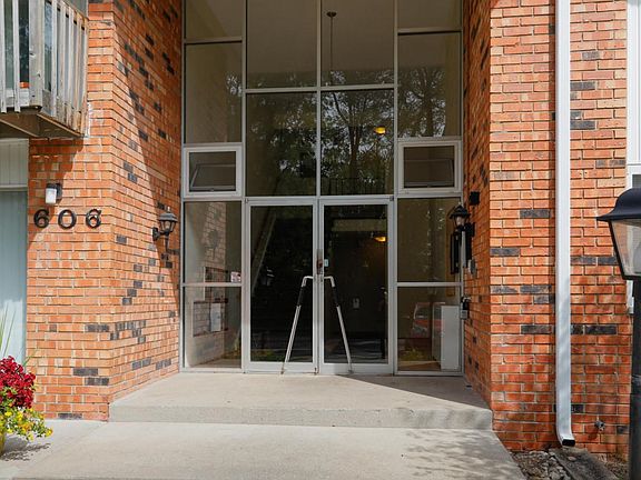 606 Lynn Ave 16-102