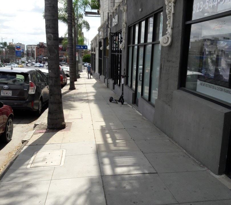 2nd image of 1947 N Cahuenga Blvd Ste 102