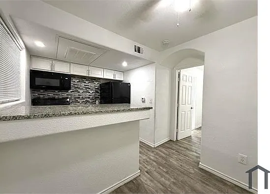 1607 N Carroll Ave #206 — Photo 13