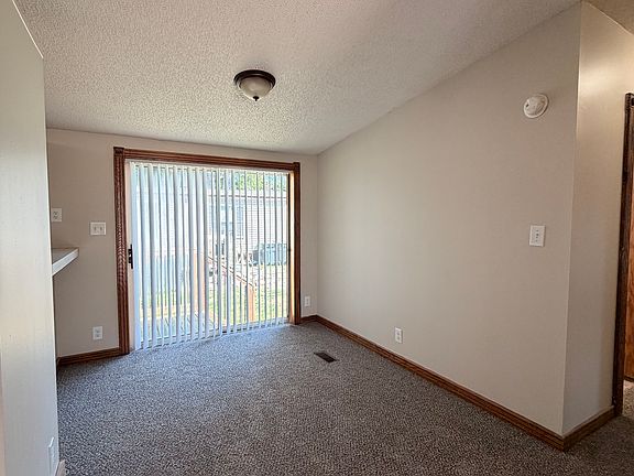 3rd image of 138 Maynard Cir #138