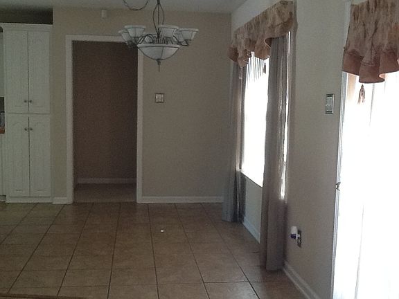 4th image of 1408 Bedford Dr