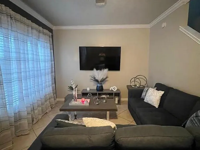 18710 Sandelford Dr — Photo 11