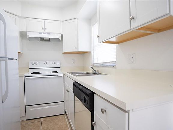 4th image of 415 E Magnolia Ave APT 101