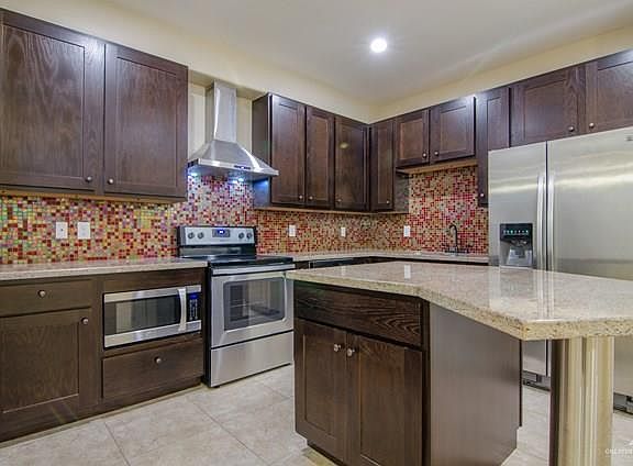 5th image of 804 E Upas Ave APT B
