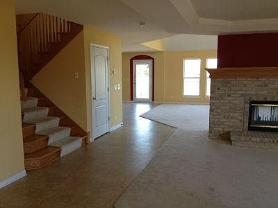 2nd image of 1513 Hearthstone Ln