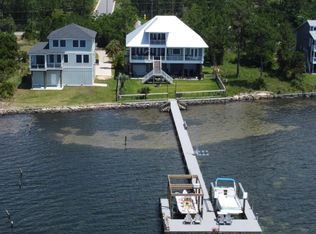 5529 Soundside Dr, Gulf Breeze, FL 32563