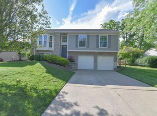 1194 Forest Run Dr, Batavia, OH 45103
