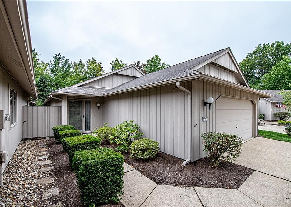 1st image of 12719 Ionia Ct