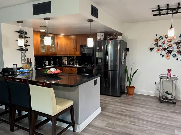 8437 W Missionwood Dr #B-13, Miramar, FL 33025