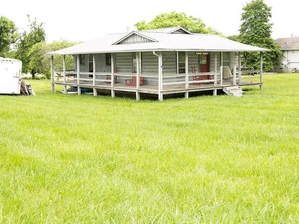 1003 Saxony Ave, Jamestown, TN 38556